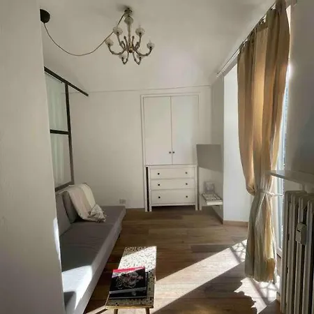 Alice Hames House Daire